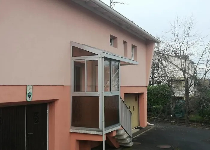Superbe Maison 3 Chambres 1 Etage Et Sous-Sol, Avec Jardin Et Terrasse